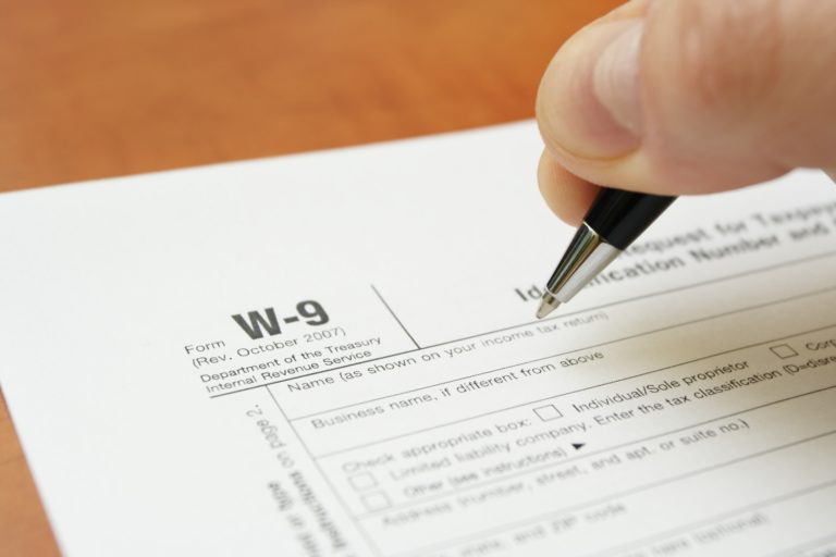 Propósito y usos del formulario W-9